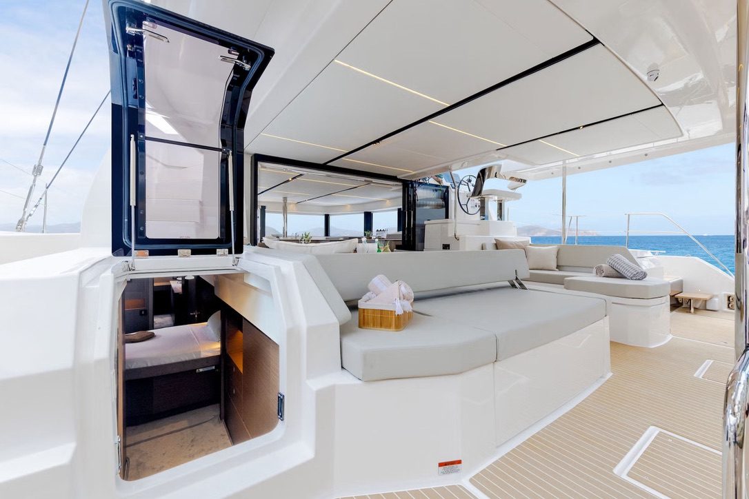 Convertible sunbed on deck